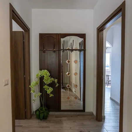 Milena Apartment Lesa